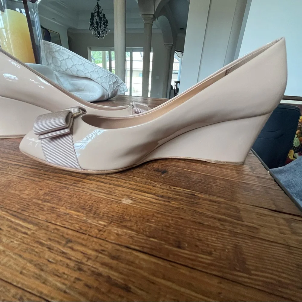 Salvatore Ferragamo Women's Wedges Beige Peep-Toe Shoes - Picture 5 of 10